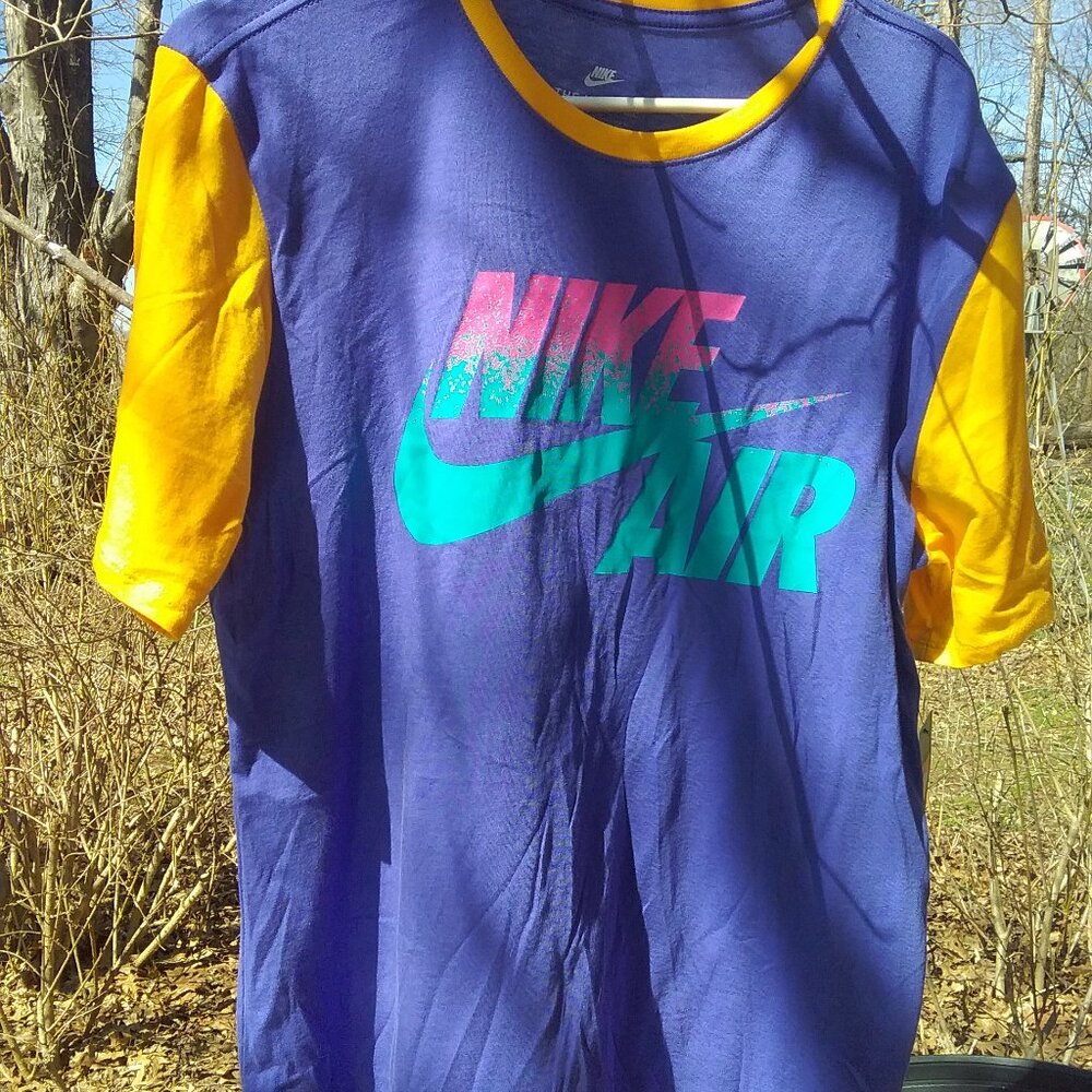 Nike mens tee